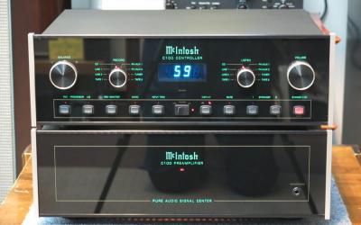 MCINTOSH C100 PRE AMPLIFIER