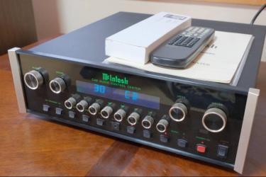 MCINTOSH C46  PRE AMPLIFIER