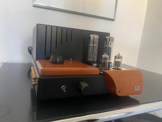Unison Research S2 Integrated Tube Amplifier