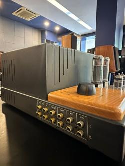 Unison Research Simply Two Integrated Tube Amplifier